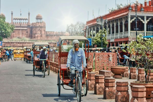 le-balade-de-rikshaw-delhi-inde